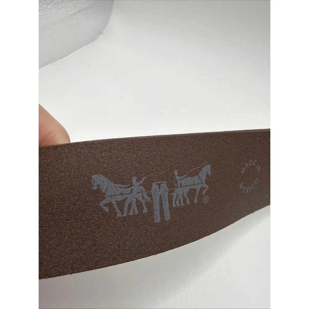 Levis Leather Belt Mens 42 Brown Bovine Leather Classic Casual Silver‎ Buckle